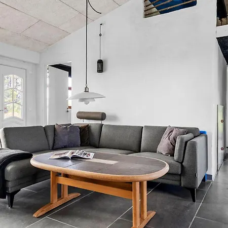 3 Bedroom Beautiful In *